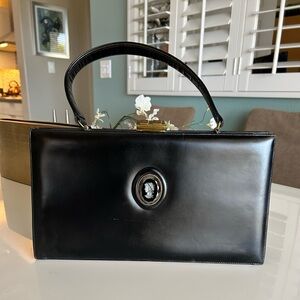 Vintage by Supreme Elegant Black Handbag